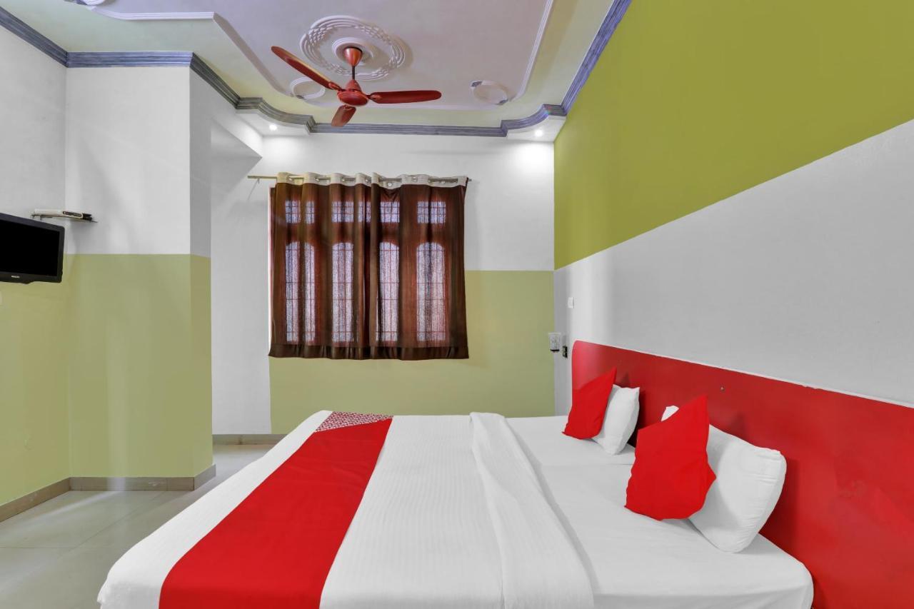 Oyo 82407 K Shree Guest House 瓦拉纳西 外观 照片
