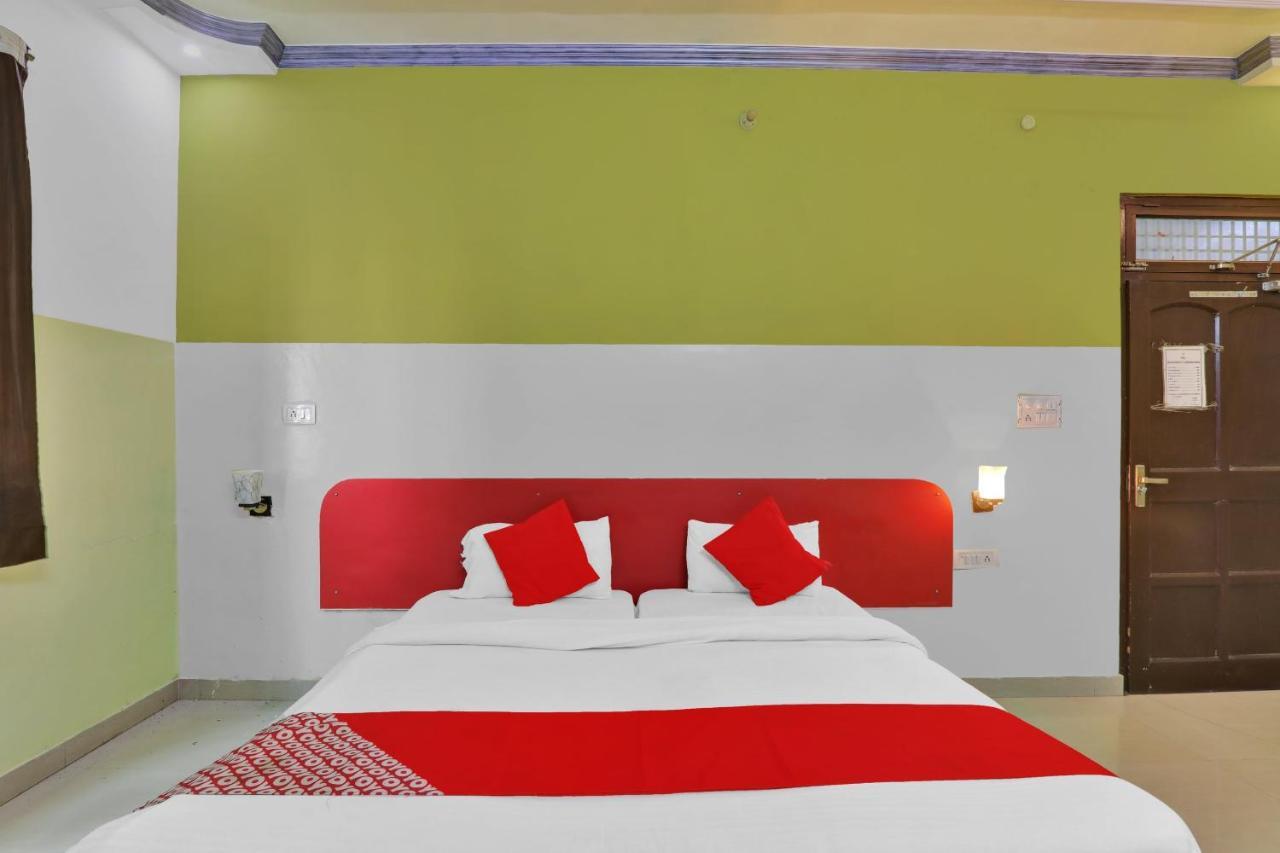 Oyo 82407 K Shree Guest House 瓦拉纳西 外观 照片