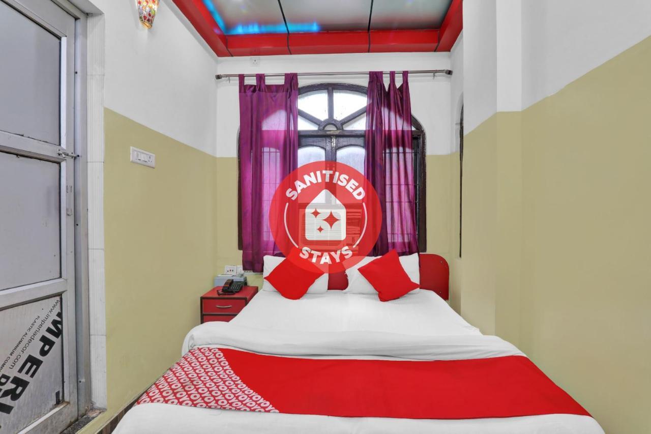 Oyo 82407 K Shree Guest House 瓦拉纳西 外观 照片