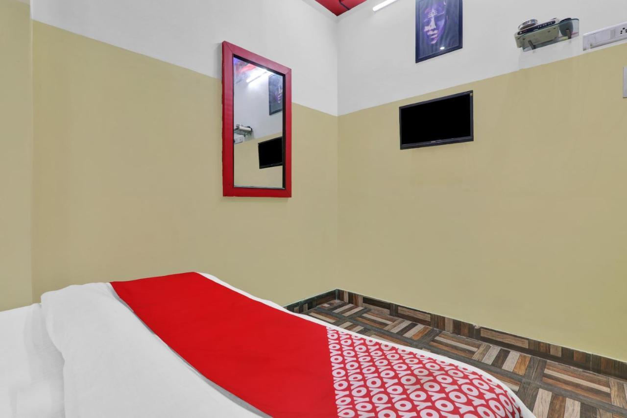 Oyo 82407 K Shree Guest House 瓦拉纳西 外观 照片