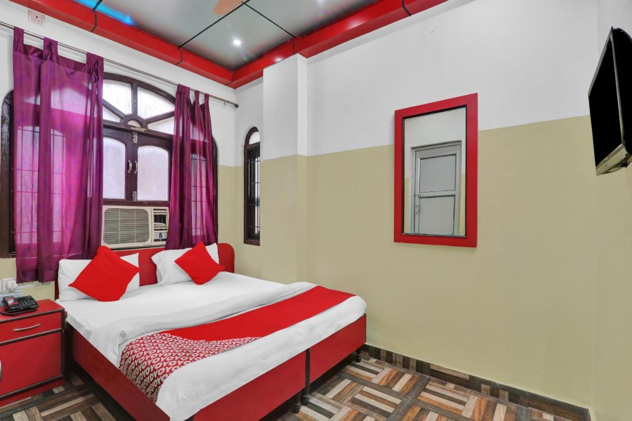 Oyo 82407 K Shree Guest House 瓦拉纳西 外观 照片